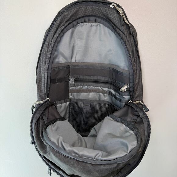 The North Face Women's Borealis Backpack Asphalt Grey Heather Subtle Green - Picture 5 of 13